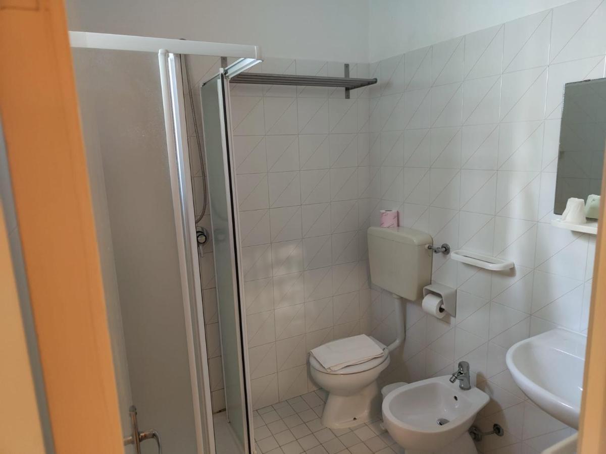 Hotel Gioiella Rimini Bagian luar foto