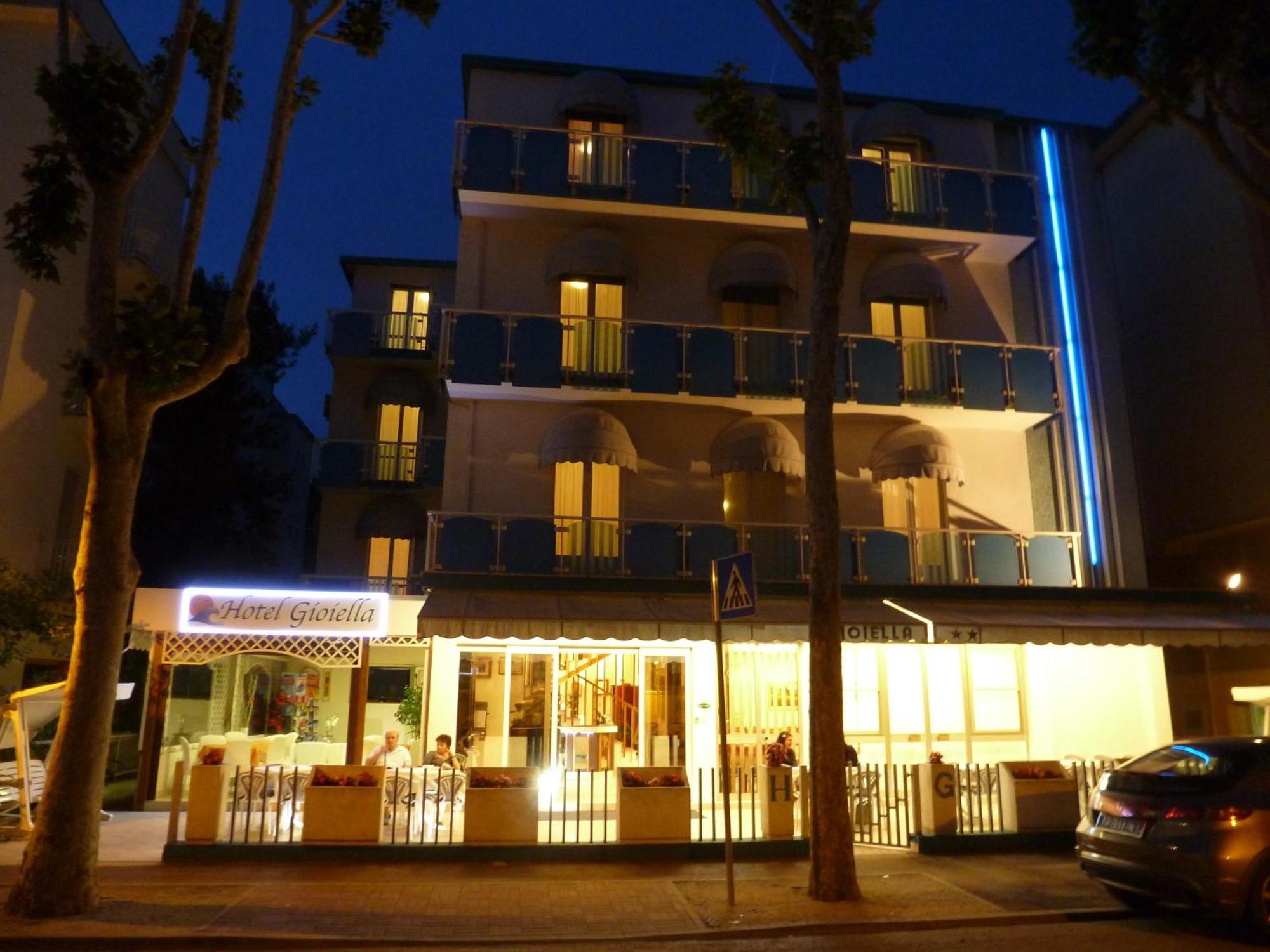 Hotel Gioiella Rimini Bagian luar foto
