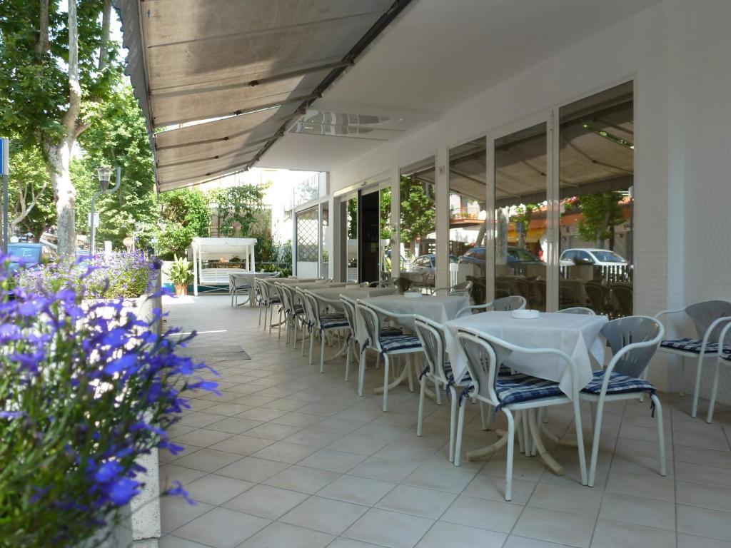 Hotel Gioiella Rimini Bagian luar foto